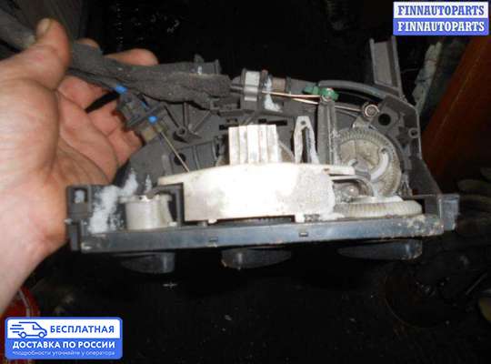 Блок управления печкой на Volkswagen Golf III (1H)