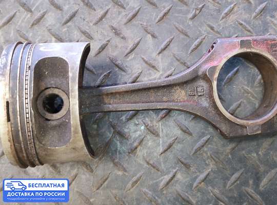 Поршневая группа (поршень, шатун) на Opel Kadett E