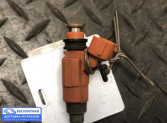 Форсунка топливная на Mitsubishi Carisma