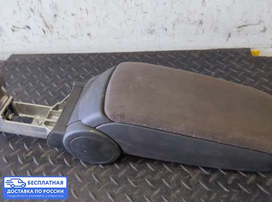 Подлокотник на Audi A6 (C5)