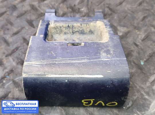 Заглушка накладки порога на Opel Vectra B