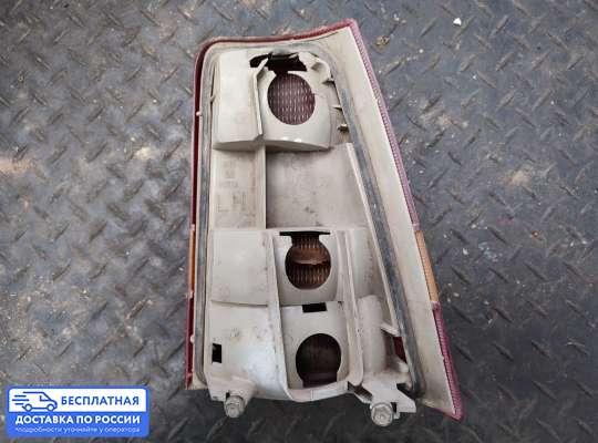 Фонарь задний на Opel Kadett E