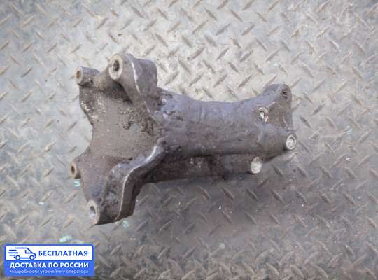 Кронштейн ДВС (лапа) на Volkswagen Passat B3 (35i)