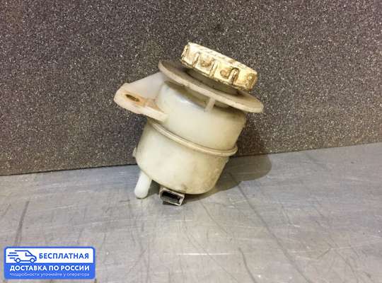 Бачок главного тормозного цилиндра на Mitsubishi Outlander I (CU)