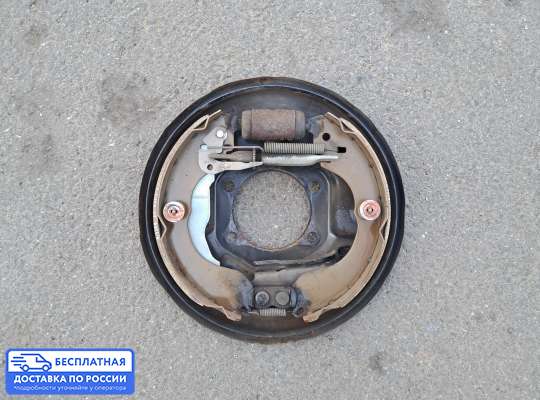 Щит (диск) опорный тормозной на Nissan Juke