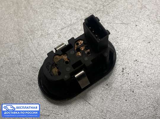 Кнопки стеклоподьемника на Opel Astra G / Classic