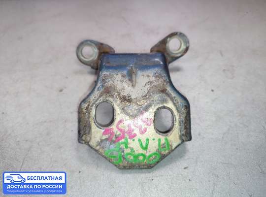 Петля двери на Opel Frontera B
