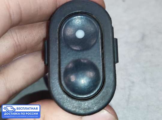 Кнопки стеклоподьемника на Opel Vectra A