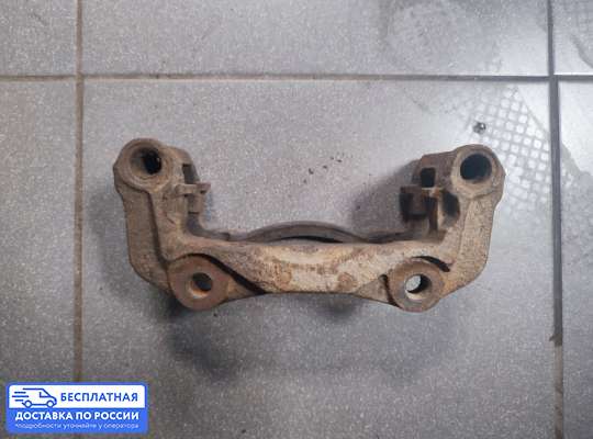 Скоба суппорта на Opel Monterey A