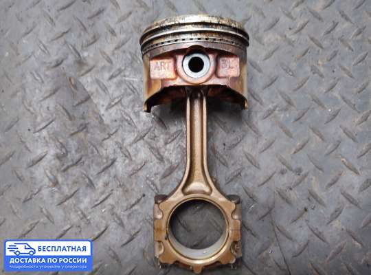 Поршневая группа (поршень, шатун) на Mitsubishi Lancer VI