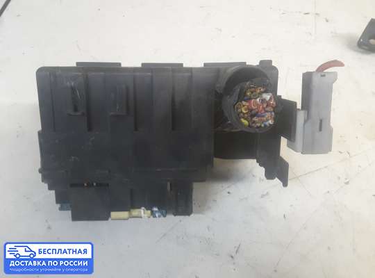 Блок предохранителей на Nissan Navara / PickUp (D40)