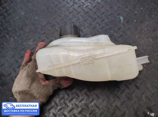 Бачок расширительный на Renault Fluence