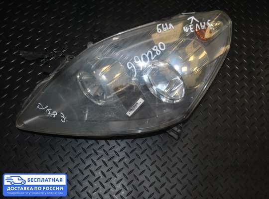 Фара передняя на Opel Zafira B