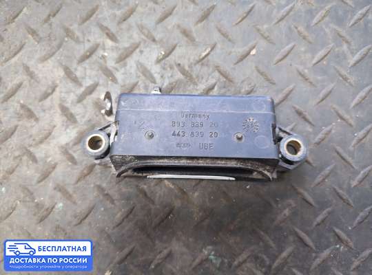 Ручка двери наружная на Audi 80 (B4)