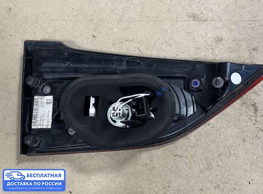 Фонарь крышки багажника на Toyota Avensis III (T270)
