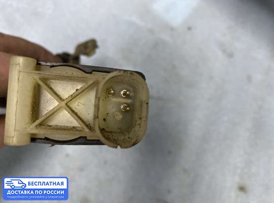 Замок боковой двери на Opel Omega B