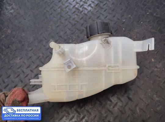 Бачок расширительный на Renault Fluence