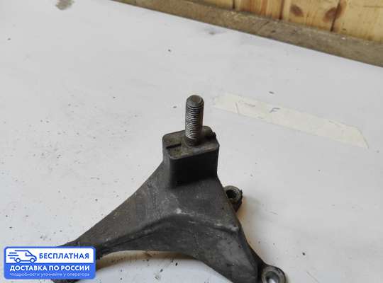 Кронштейн КПП на Ford Mondeo III