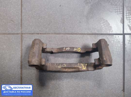 Скоба суппорта на Opel Frontera A