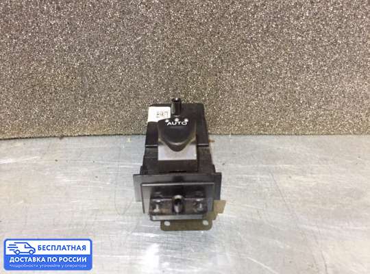 Кнопки стеклоподьемника на Honda Civic VIII (4D, 5D)