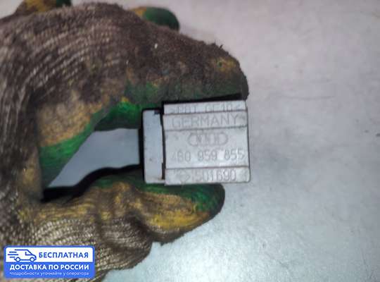 Кнопки стеклоподьемника на Audi A3 (8L)