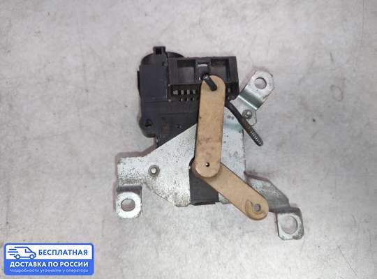 Моторчик заслонки печки на Nissan Primera (P10)