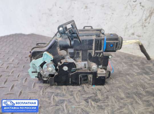 Замок боковой двери на Volkswagen Jetta V (1K)