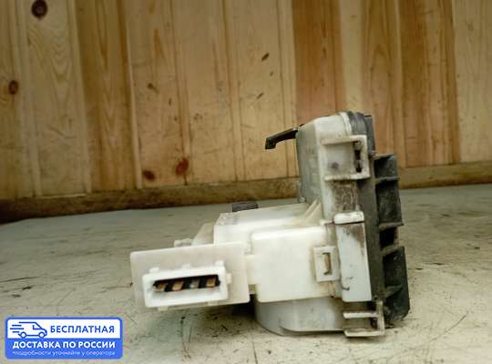 Замок боковой двери на Volkswagen Polo Mk3 (6N/6KV)