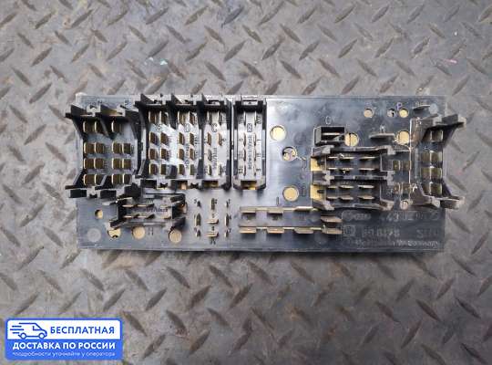 Блок предохранителей на Audi 100 (44Q, C3)