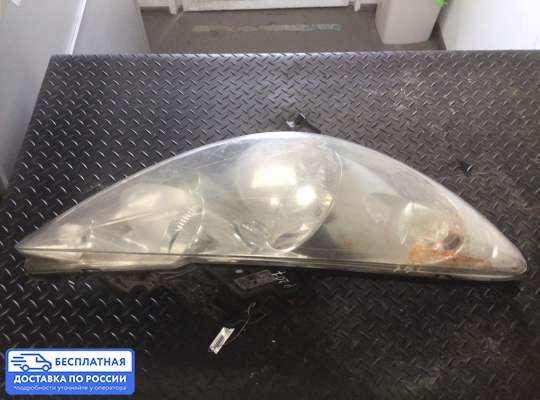 Фара передняя на Peugeot 207