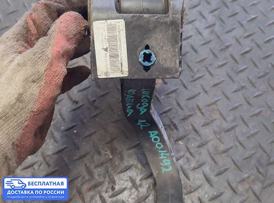 Педальный узел (педаль) на Volkswagen Polo Mk5 (6R/6C)