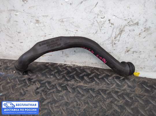 Патрубок (трубка, шланг) на Volkswagen Passat B4 (3A)