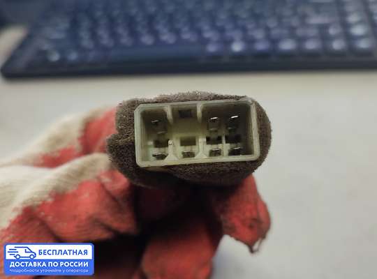 Кнопки стеклоподьемника на Hyundai Galloper II