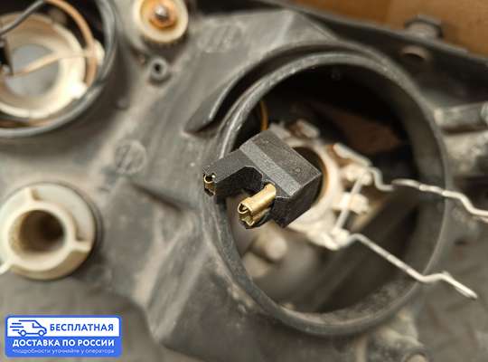 Фара передняя на Volkswagen Passat B5 (3B)