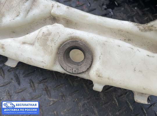Бачок омывателя на Ford Focus II