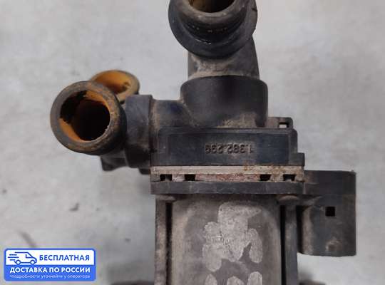 Клапан отопителя (кран печки) на BMW 7 (E32)