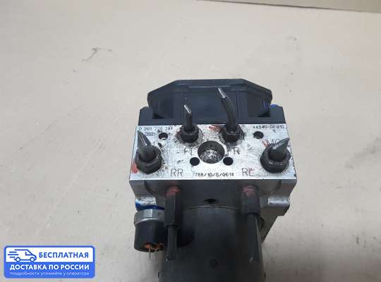 Блок ABS на Toyota Corolla Verso III (AR10)