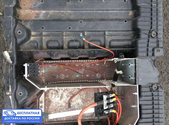 Кронштейн (площадка) аккумулятора (АКБ) на BMW 3 (E90/E91/E92/E93)
