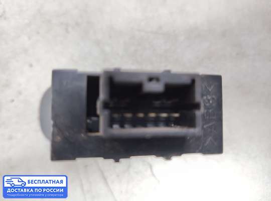 Кнопки стеклоподьемника на Mitsubishi Galant VII (E5)