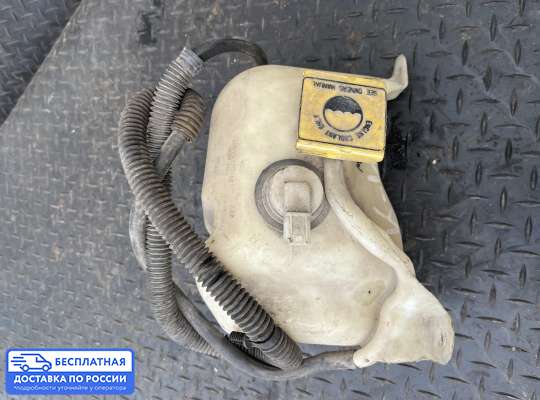 Бачок расширительный на Jeep Grand Cherokee II (WJ, WG)
