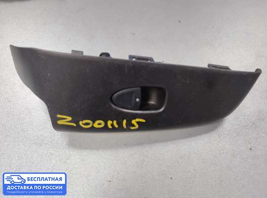 Кнопки стеклоподьемника на Honda Civic VIII (4D, 5D)