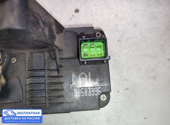 Замок боковой двери на Opel Vectra B
