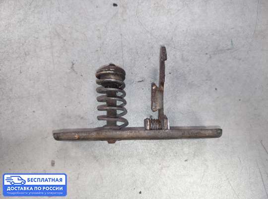 Замок капота на Volkswagen Golf II (1G)