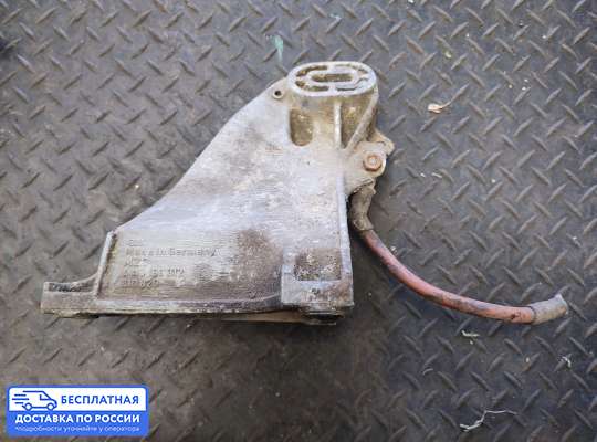 Кронштейн ДВС (лапа) на Audi A6 (C4)