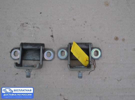 Петля крышки багажника на Renault Scenic II