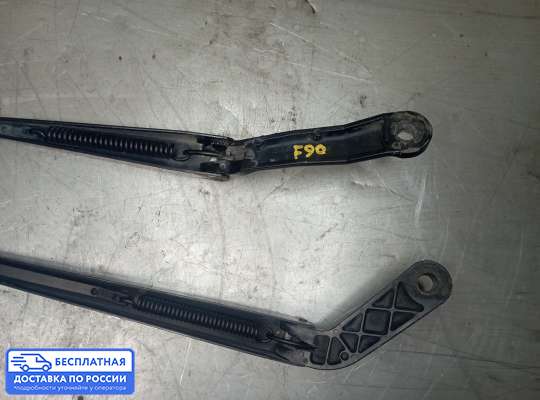 Поводок дворника на Peugeot 206