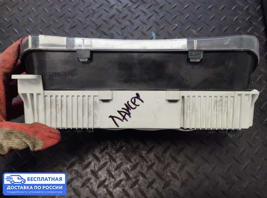 Щиток приборов на Mitsubishi Colt V (CJ0)