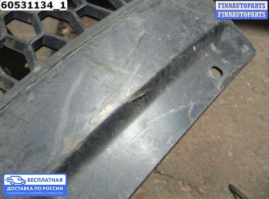 Решетка (заглушка) бампера на Land Rover Freelander II