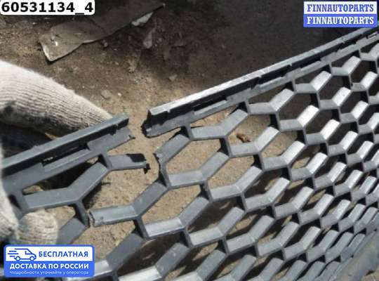 Решетка (заглушка) бампера на Land Rover Freelander II