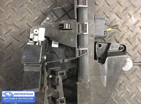 Замок боковой двери на Ford Focus II